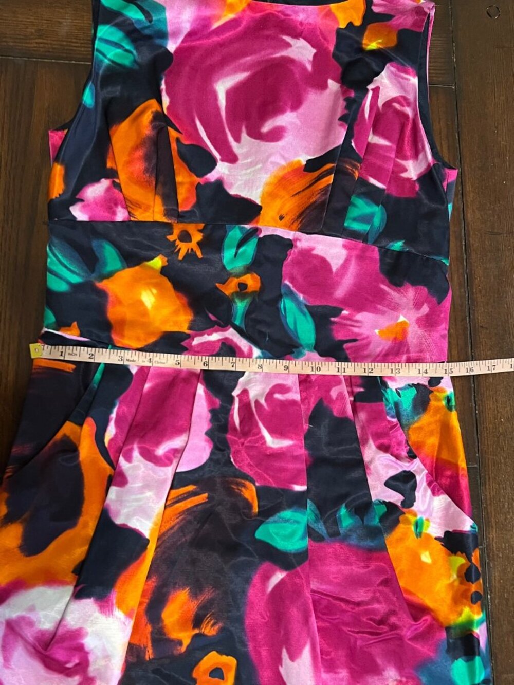 St. John Floral Dress Watercolor Sleeveless Pencil Sheath Lined Silk Pockets 6 - Picture 9 of 14